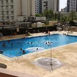 Precioso apartamento con piscina y vistas al mar Mediterráneo.